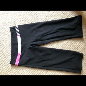 Lululemon reversible crop pants size 8